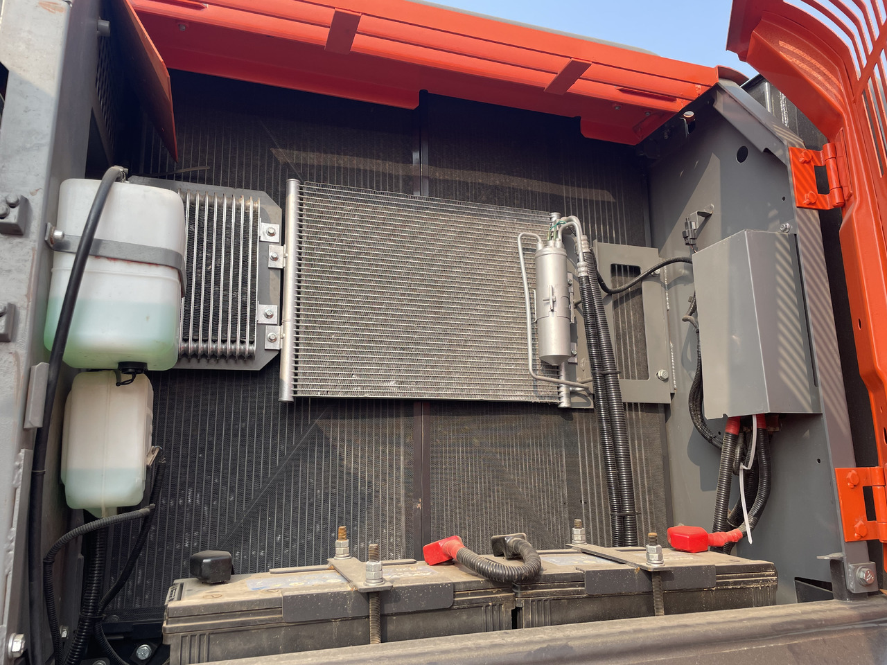 HITACHI ZX240 - حفار زاحف: صورة 3 HITACHI ZX240 - حفار زاحف: صورة 3