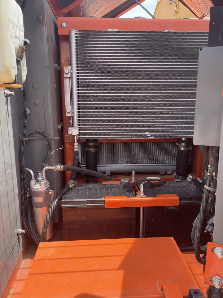 Hitachi ZX 70 - حفار زاحف: صورة 5 Hitachi ZX 70 - حفار زاحف: صورة 5