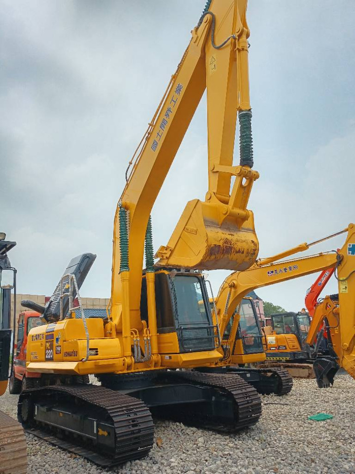 KOMATSU PC 220-8 - حفار زاحف: صورة 3 KOMATSU PC 220-8 - حفار زاحف: صورة 3