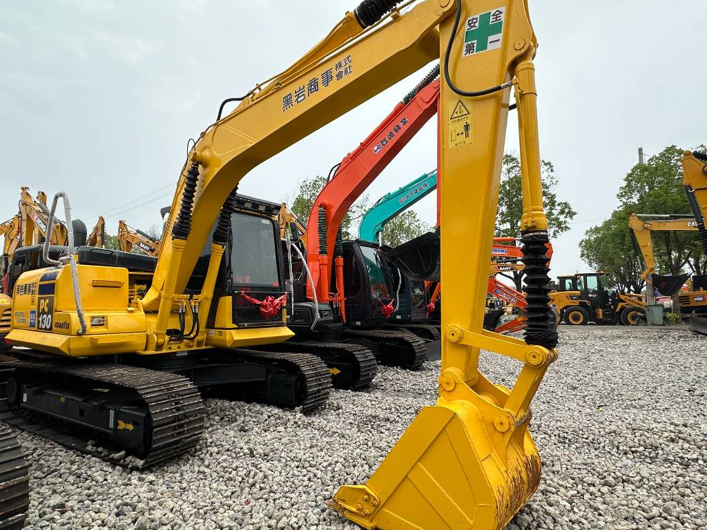 Komatsu PC 130 - حفار صغير: صورة 5 Komatsu PC 130 - حفار صغير: صورة 5