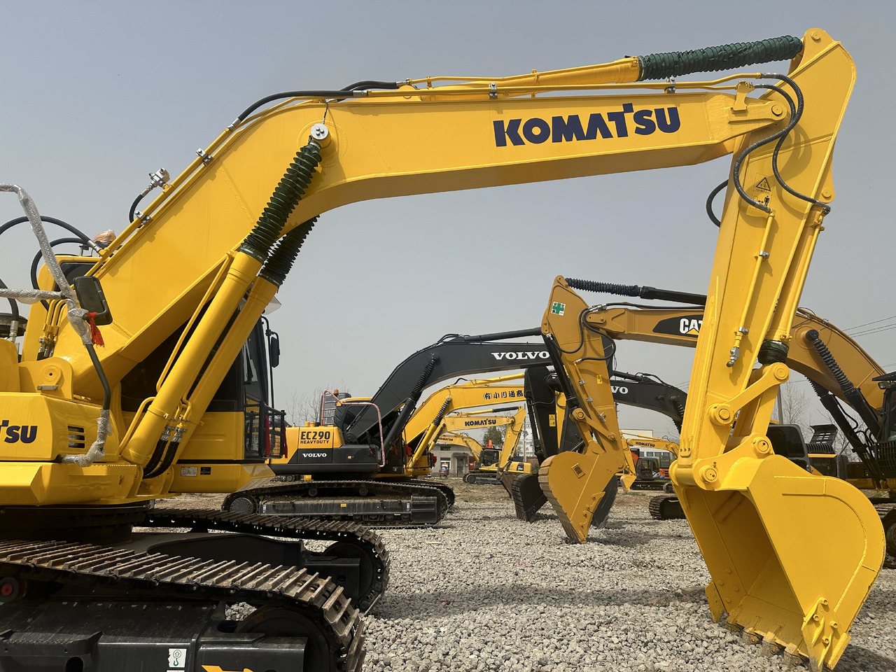 Komatsu PC 240 LC-8 - حفار زاحف: صورة 3 Komatsu PC 240 LC-8 - حفار زاحف: صورة 3