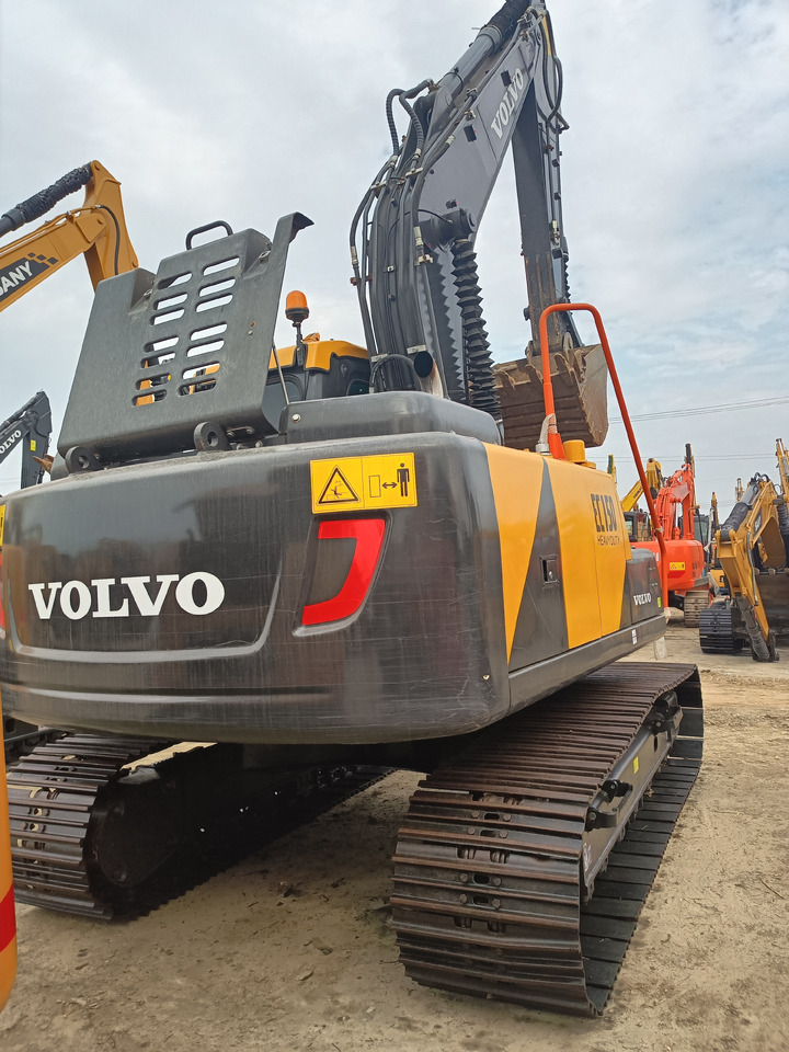 VOLVO EC150 - حفار صغير: صورة 2 VOLVO EC150 - حفار صغير: صورة 2
