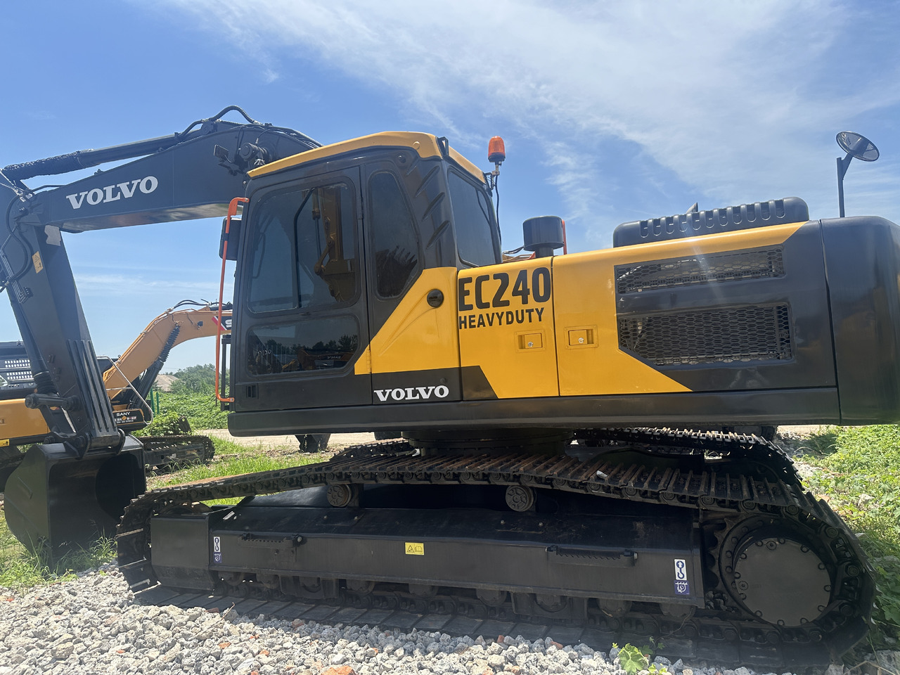 VOLVO EC240 - حفار زاحف: صورة 1 VOLVO EC240 - حفار زاحف: صورة 1
