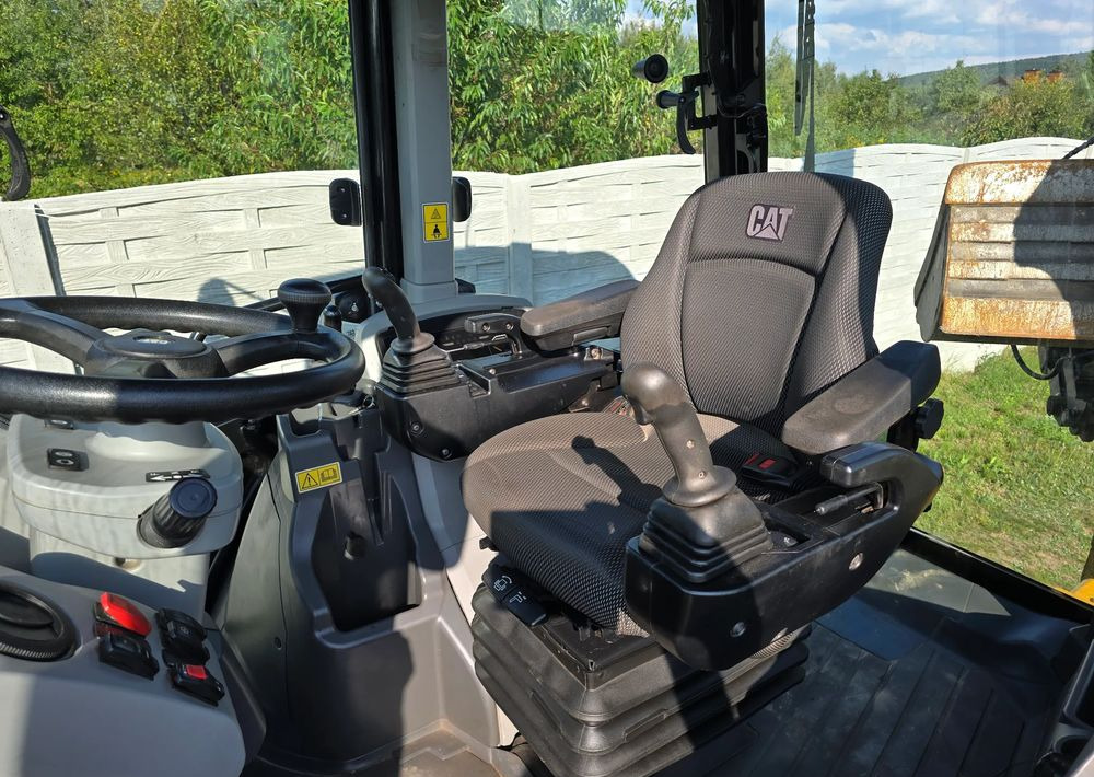 Caterpillar - لودر ذو محراث خلفي/ باكهو: صورة 3 Caterpillar - لودر ذو محراث خلفي/ باكهو: صورة 3