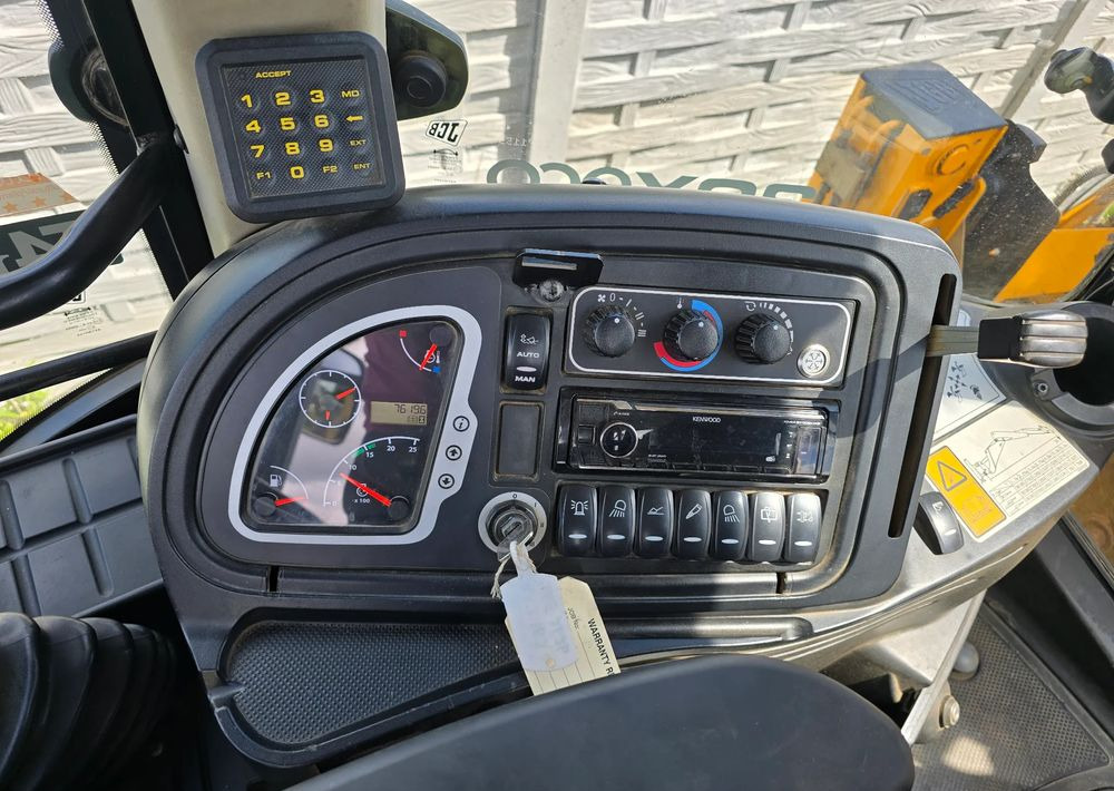 JCB - لودر ذو محراث خلفي/ باكهو: صورة 4 JCB - لودر ذو محراث خلفي/ باكهو: صورة 4