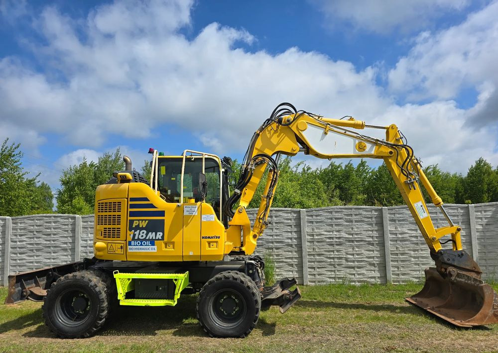 Komatsu - حفار ذو عجلات: صورة 1 Komatsu - حفار ذو عجلات: صورة 1