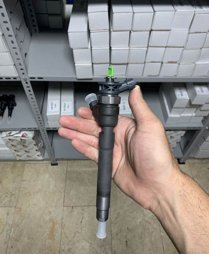 Bosch 2010-2020 0445110569 for Bosch 2010-2020 car - حاقن - سيارة: صورة 1 Bosch 2010-2020 0445110569 for Bosch 2010-2020 car - حاقن - سيارة: صورة 1