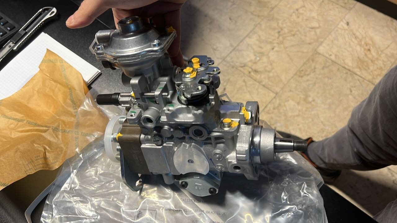 Bosch 2023 12.163 MAN 0460424150 Bosch Man - مضخة الوقود - شاحنة: صورة 1 Bosch 2023 12.163 MAN 0460424150 Bosch Man - مضخة الوقود - شاحنة: صورة 1