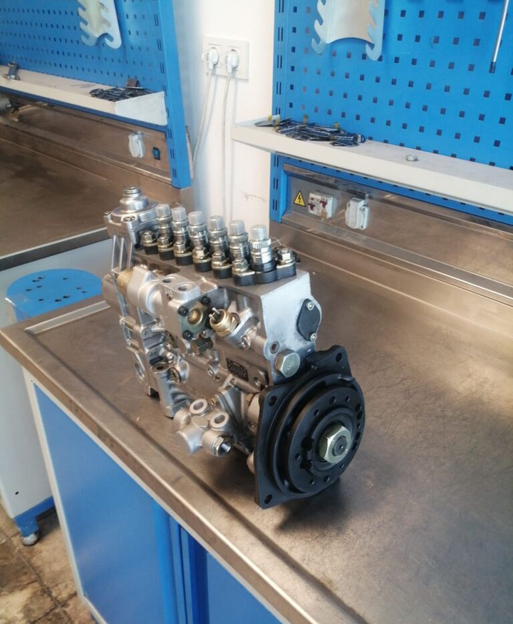 Bosch EXCHANGE A0250745702 Mercedes-Benz . truck - مضخة الوقود - شاحنة: صورة 2 Bosch EXCHANGE A0250745702 Mercedes-Benz . truck - مضخة الوقود - شاحنة: صورة 2