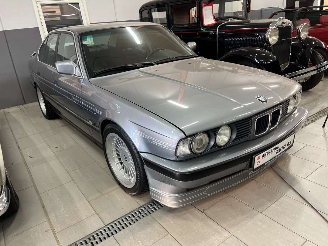 1992 BMW Alpina B10 3,5 - ny minstepris - سيارة: صورة 1 1992 BMW Alpina B10 3,5 - ny minstepris - سيارة: صورة 1