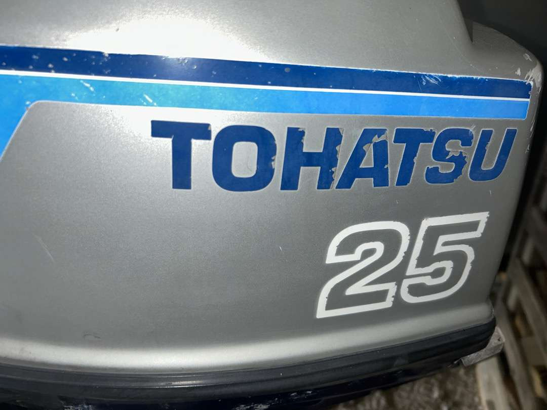 1993 Båtmotor Tohatsu 25 hk - أدوات ومعدات: صورة 5 1993 Båtmotor Tohatsu 25 hk - أدوات ومعدات: صورة 5