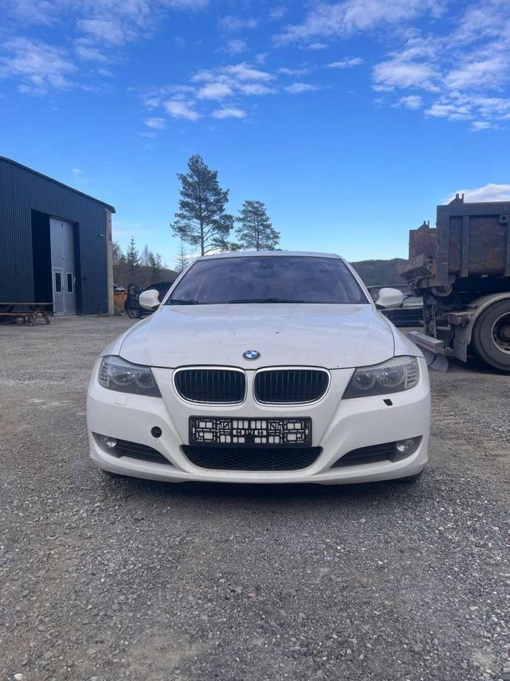 2009 BMW 316i Facelift (se mangellapp) - rep.-objekt - سيارة: صورة 1 2009 BMW 316i Facelift (se mangellapp) - rep.-objekt - سيارة: صورة 1