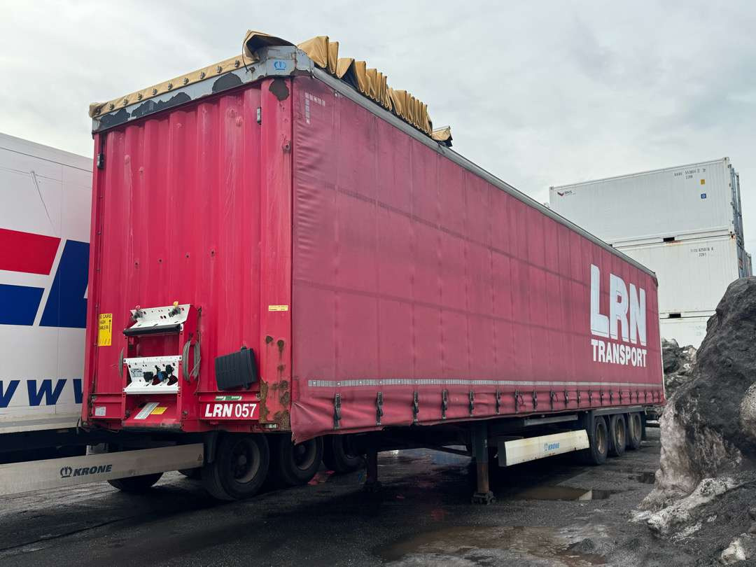 2015 KRONE Profi Liner / MEGA / Curtain / Lifting roof - آلات أخرى: صورة 1 2015 KRONE Profi Liner / MEGA / Curtain / Lifting roof - آلات أخرى: صورة 1