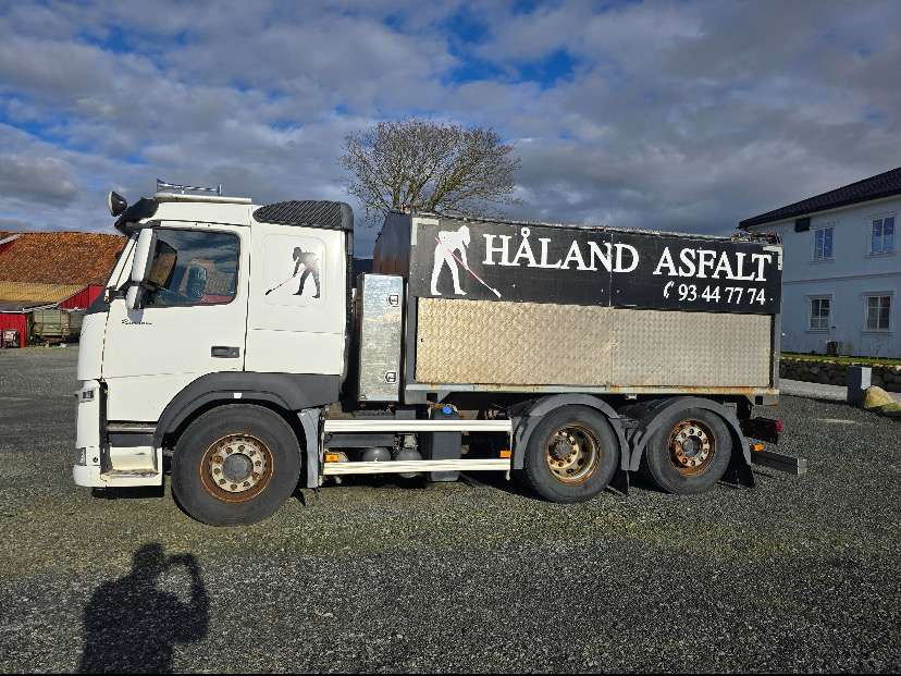 2015 Volvo FM 370 EU-GODKJENT - معــدات الاسفلت, شاحنة: صورة 2 2015 Volvo FM 370 EU-GODKJENT - معــدات الاسفلت, شاحنة: صورة 2