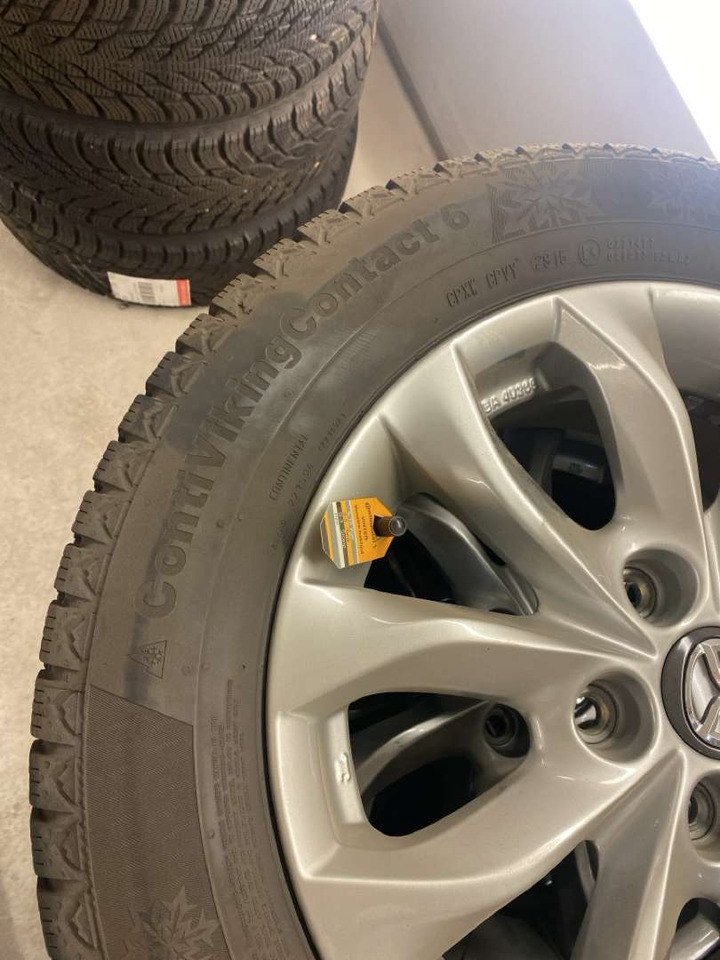 Mazda original sett - أدوات ومعدات: صورة 4 Mazda original sett - أدوات ومعدات: صورة 4