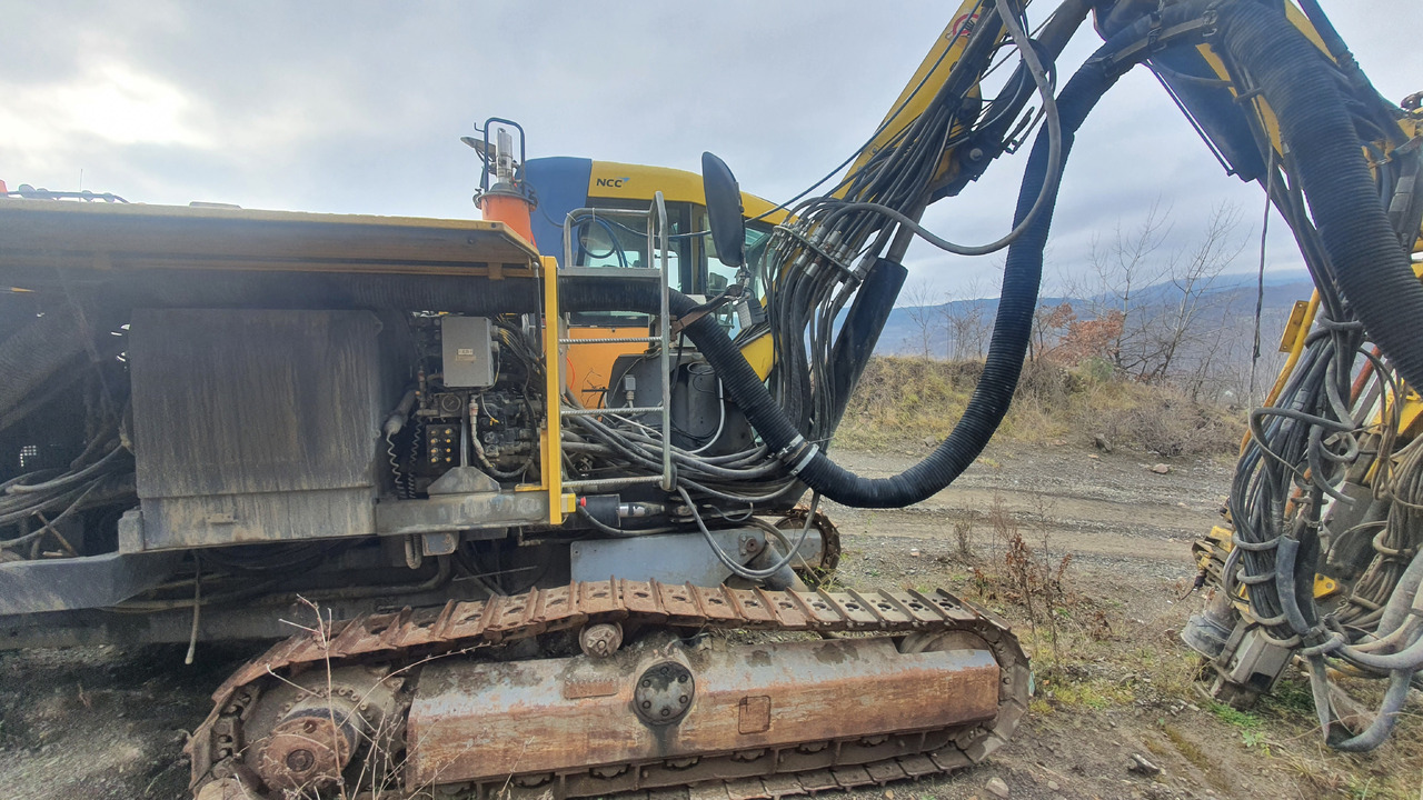Atlas Copco D9c -11 - معدات حفر: صورة 1 Atlas Copco D9c -11 - معدات حفر: صورة 1