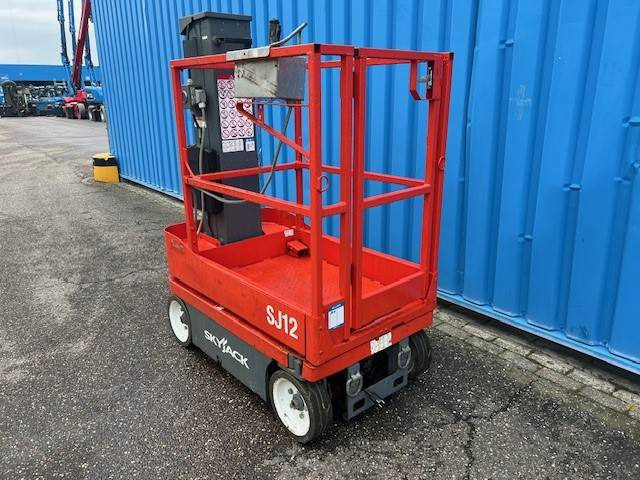 Skyjack SJ 12 - مرفاع بصاري عمودي: صورة 3 Skyjack SJ 12 - مرفاع بصاري عمودي: صورة 3