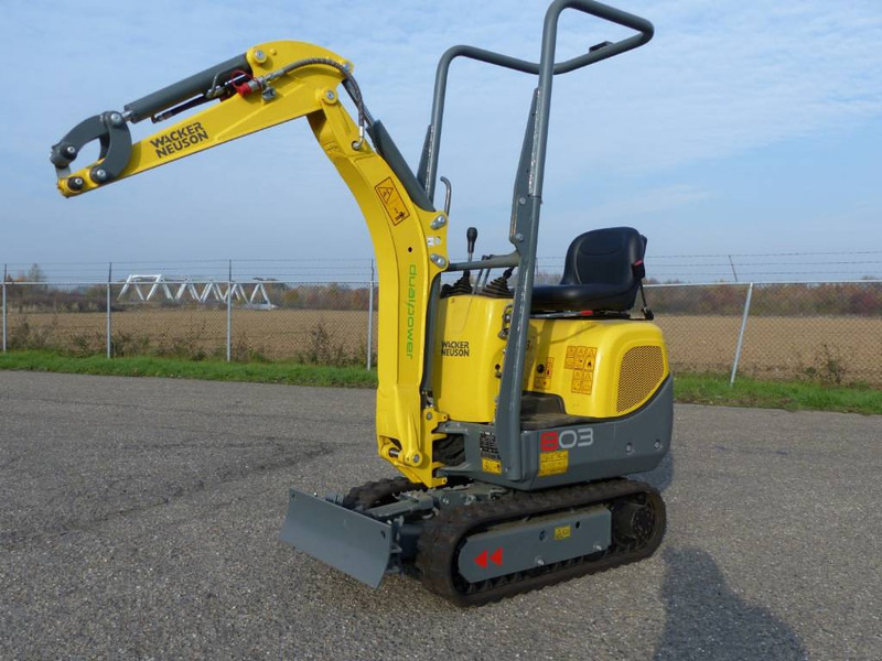 WACKER NEUSON 803 - حفار صغير: صورة 1 WACKER NEUSON 803 - حفار صغير: صورة 1