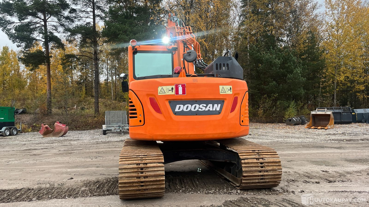 Doosan DX140LCR-5, 2020, telakaivinkone, Vantaa - حفار زاحف: صورة 5 Doosan DX140LCR-5, 2020, telakaivinkone, Vantaa - حفار زاحف: صورة 5