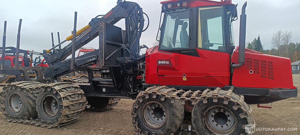 Komatsu 840 TX, 2011, Diesel, 24 133 h Metsäkone, Leppävirta - معدات الغابات: صورة 3 Komatsu 840 TX, 2011, Diesel, 24 133 h Metsäkone, Leppävirta - معدات الغابات: صورة 3