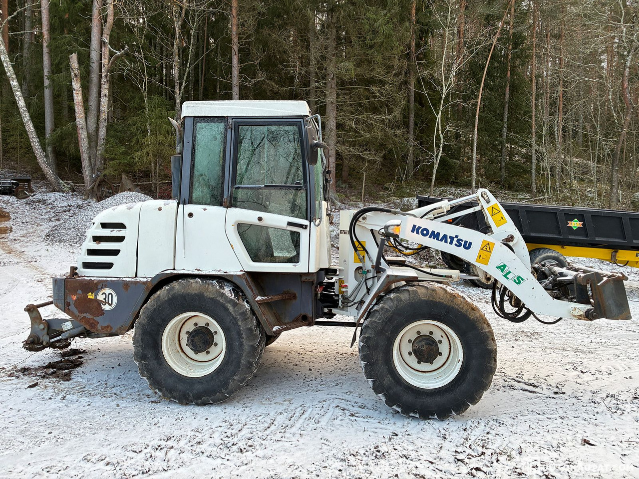 Komatsu WA 75-3, 2001 wheel loader, Pälkäne - اللودر بعجل: صورة 5 Komatsu WA 75-3, 2001 wheel loader, Pälkäne - اللودر بعجل: صورة 5