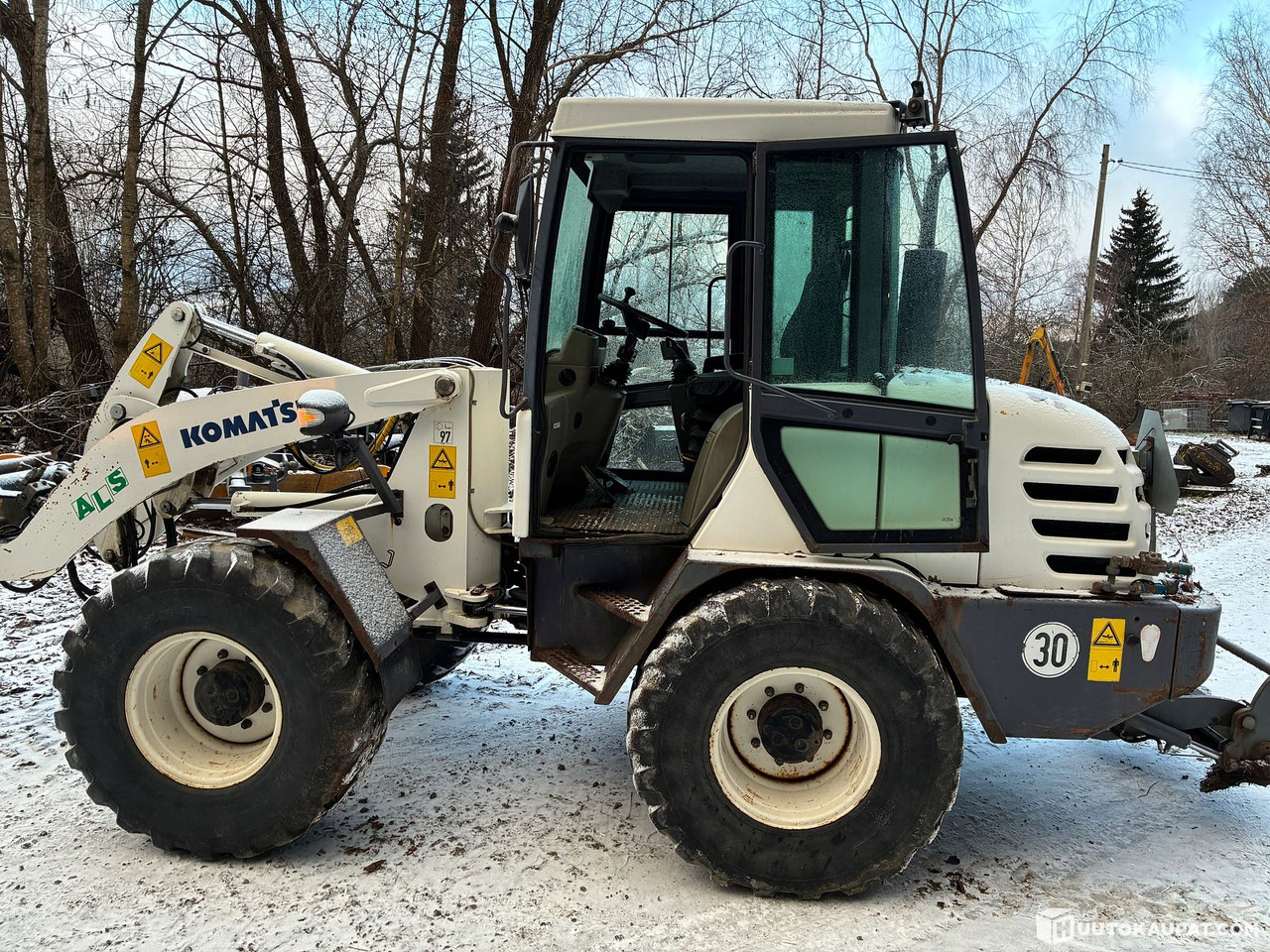 Komatsu WA 75-3, 2001 wheel loader, Pälkäne - اللودر بعجل: صورة 4 Komatsu WA 75-3, 2001 wheel loader, Pälkäne - اللودر بعجل: صورة 4