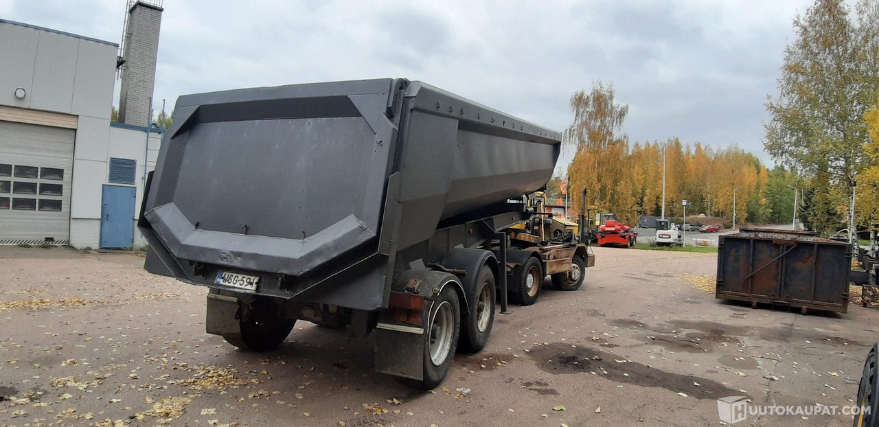 Langendorf SKS-HS 18/27 maansiirto puoliperävaunu, 1998, Kouvola - نصف مقطورة قلابة: صورة 4 Langendorf SKS-HS 18/27 maansiirto puoliperävaunu, 1998, Kouvola - نصف مقطورة قلابة: صورة 4