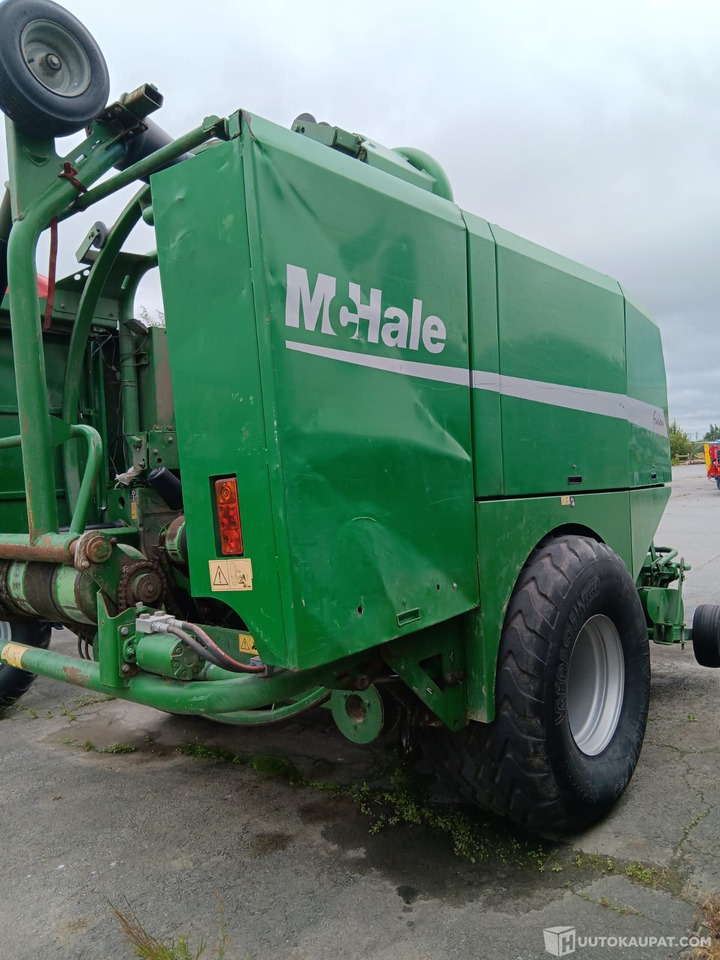 McHale Fusion 1 pyöröpaalain vm 2006, Seinäjoki - آلات زراعية: صورة 3 McHale Fusion 1 pyöröpaalain vm 2006, Seinäjoki - آلات زراعية: صورة 3