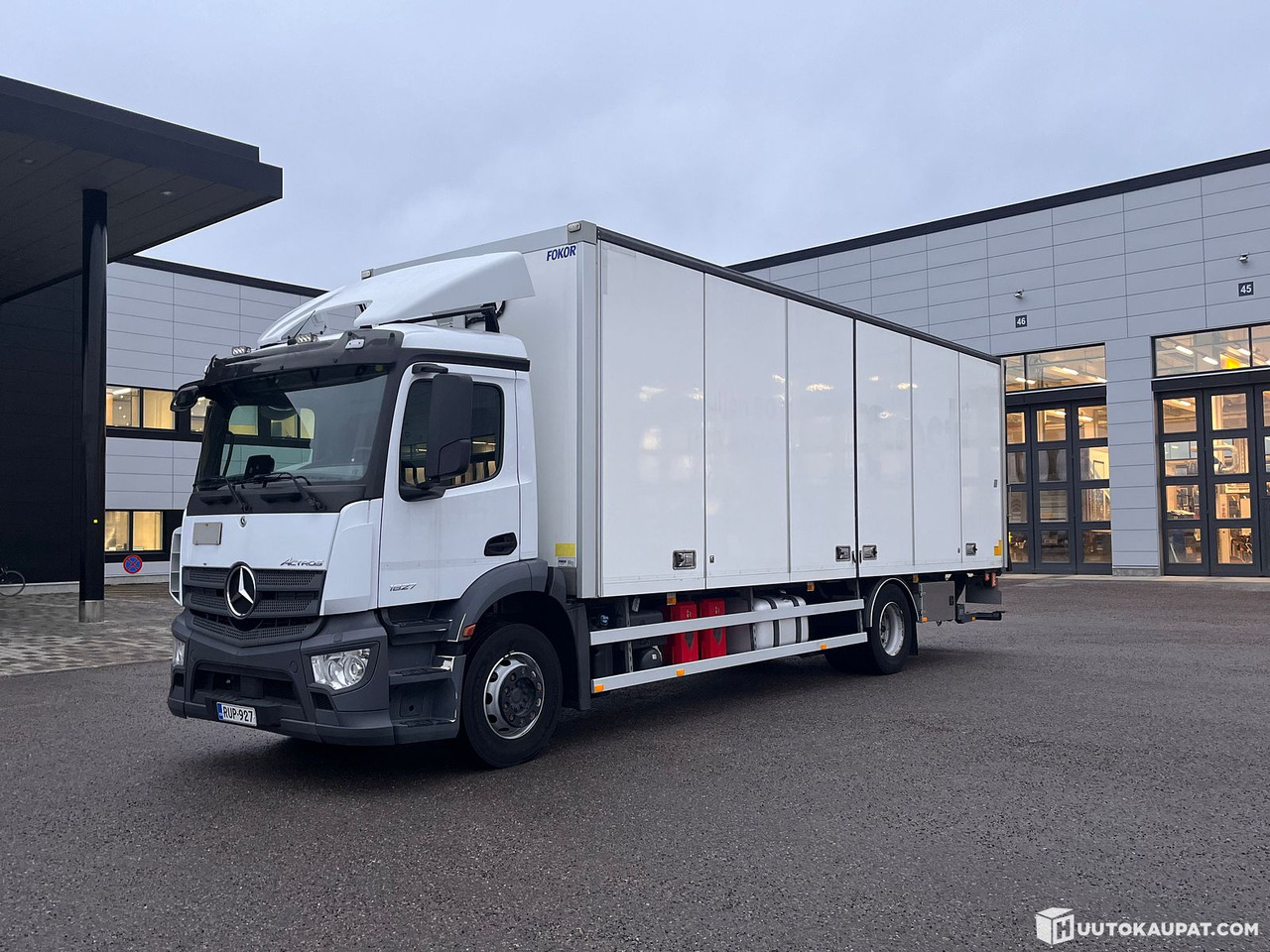 Mercedes-Benz Actros 1827, truck, full-side opening, 2022, Vantaa - شاحنة صندوقية: صورة 1 Mercedes-Benz Actros 1827, truck, full-side opening, 2022, Vantaa - شاحنة صندوقية: صورة 1
