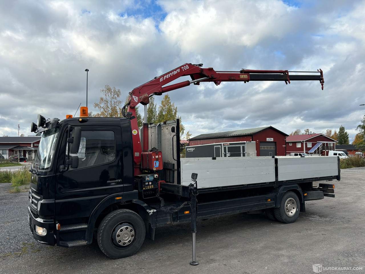 Mercedes-Benz Atego kuorma-auto, kympitetty nosturi ja rahtilava, Juuri katsastettuna! 2007, Kempele - شاحنة: صورة 1 Mercedes-Benz Atego kuorma-auto, kympitetty nosturi ja rahtilava, Juuri katsastettuna! 2007, Kempele - شاحنة: صورة 1