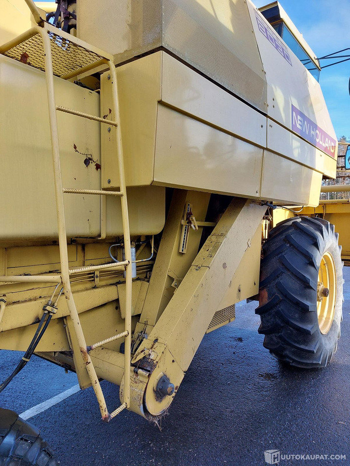 New Holland 8030, 1981 1910h, MTK25, Porvoo - حصادة: صورة 5 New Holland 8030, 1981 1910h, MTK25, Porvoo - حصادة: صورة 5