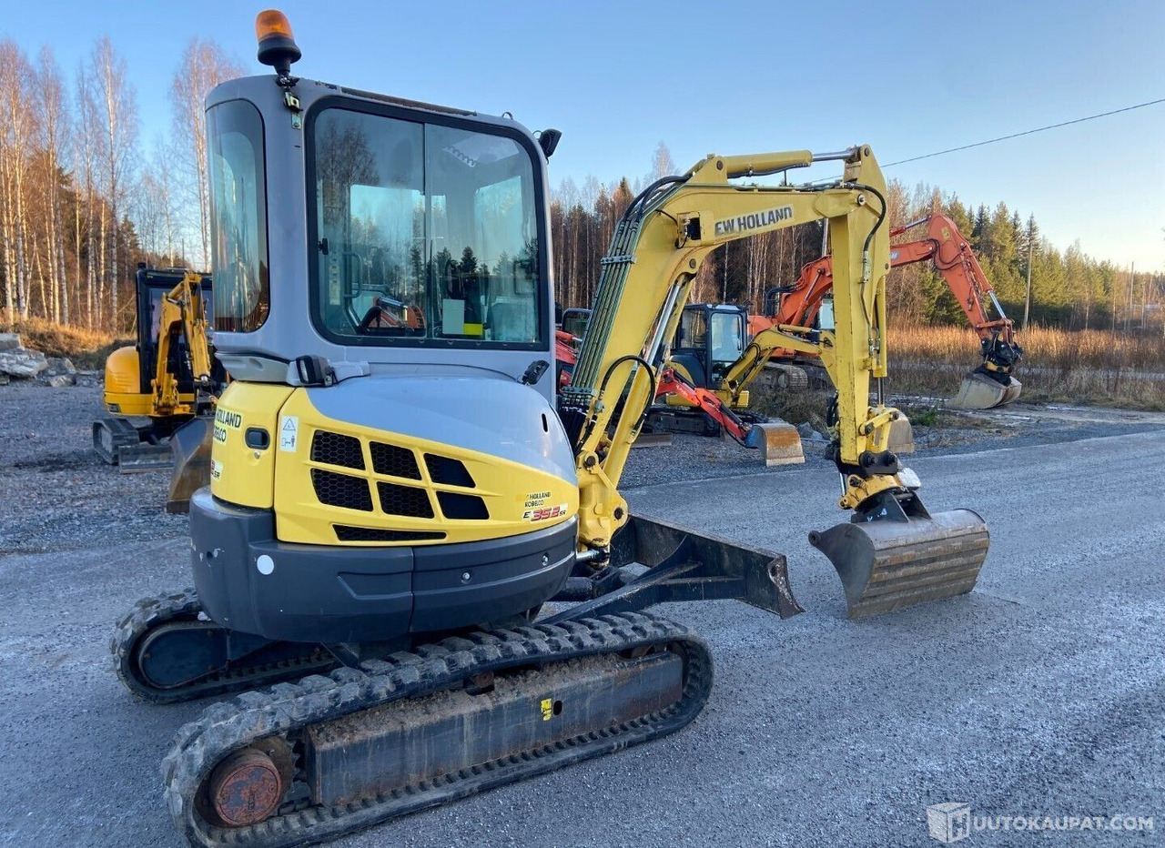 New Holland E 35.2sr, 2006, Diesel, 4 964 h Kaivinkone, Virrat - حفار صغير: صورة 4 New Holland E 35.2sr, 2006, Diesel, 4 964 h Kaivinkone, Virrat - حفار صغير: صورة 4
