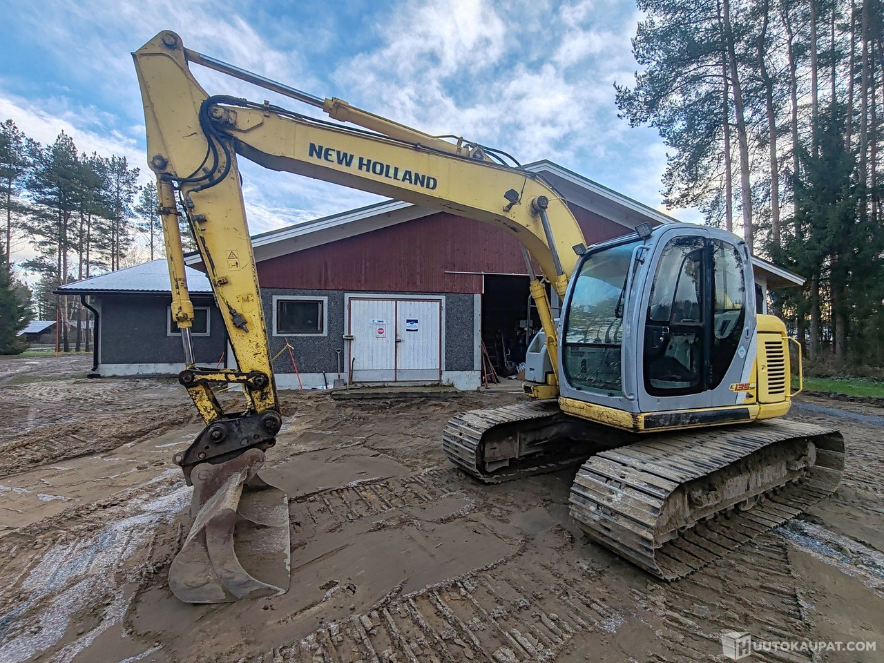 New Holland-Kobelco E135SR kaivinkone, 2006, Pedersöre - حفار زاحف: صورة 4 New Holland-Kobelco E135SR kaivinkone, 2006, Pedersöre - حفار زاحف: صورة 4