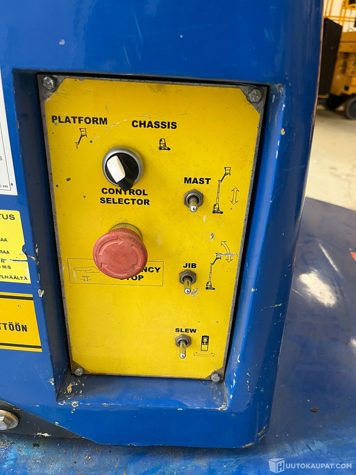 UpRight MB 26, 2002 Kuukulkija, Vantaa - مرفاع بصاري عمودي: صورة 5 UpRight MB 26, 2002 Kuukulkija, Vantaa - مرفاع بصاري عمودي: صورة 5