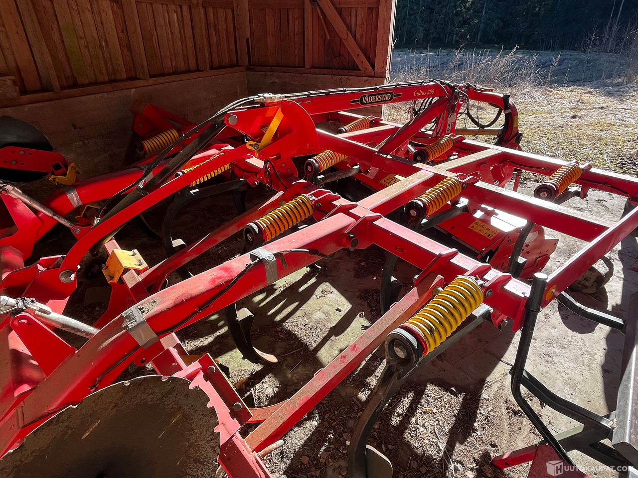 Väderstad Cultus CS 300, kultivaattori varpajyrällä, loistokunnossa, 2017, Salo - آلات زراعية: صورة 4 Väderstad Cultus CS 300, kultivaattori varpajyrällä, loistokunnossa, 2017, Salo - آلات زراعية: صورة 4