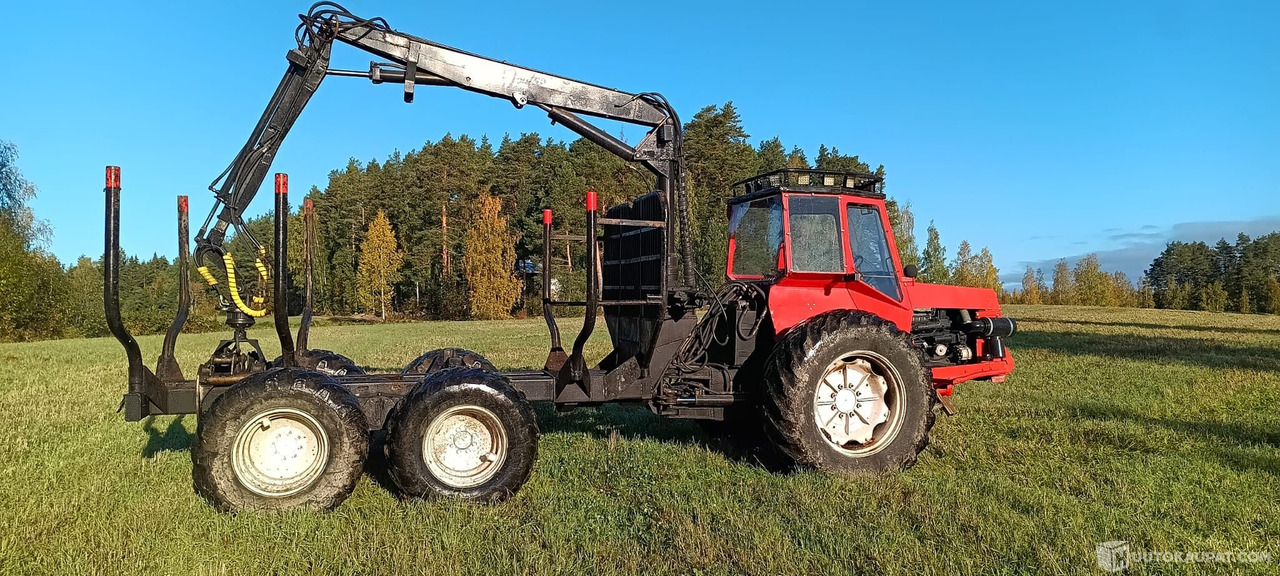 Valmet 702, 1975 Pien Metsäkone, Leppävirta - معدات الغابات: صورة 4 Valmet 702, 1975 Pien Metsäkone, Leppävirta - معدات الغابات: صورة 4