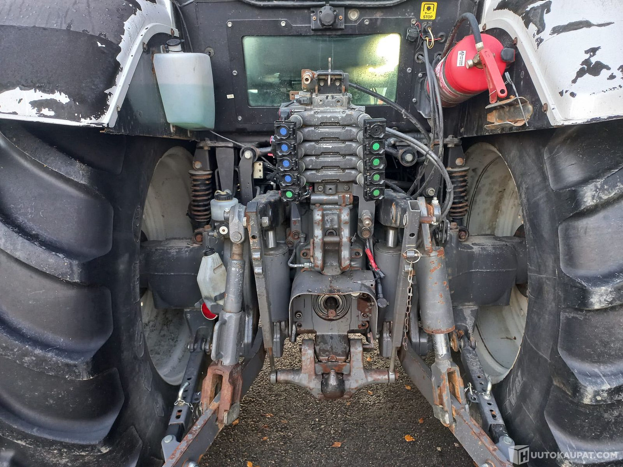 Valtra T213 VERSU, 2013, 11 100 h, MTK25, Joensuu - جرار: صورة 3 Valtra T213 VERSU, 2013, 11 100 h, MTK25, Joensuu - جرار: صورة 3