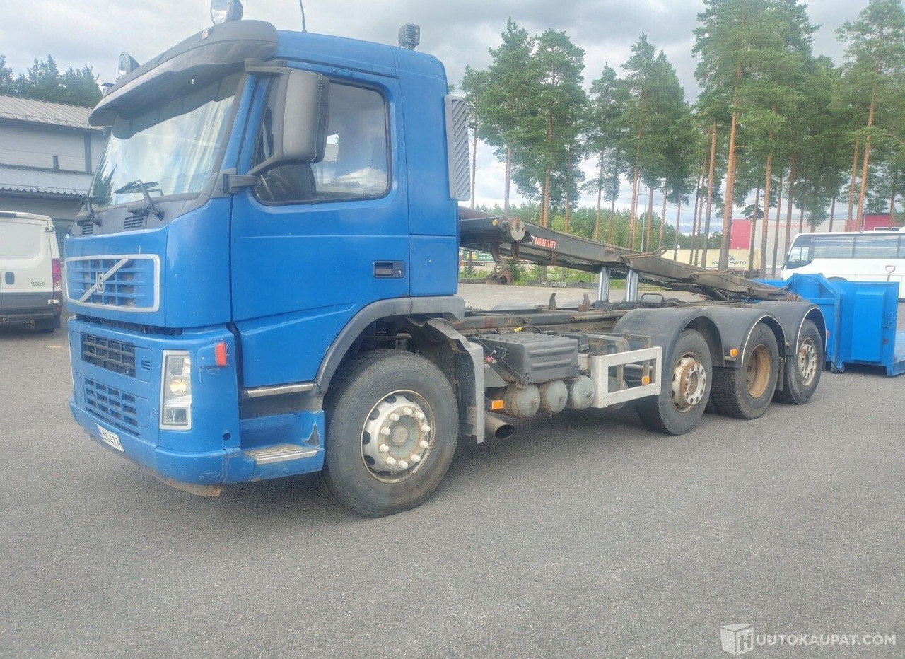 Volvo FM12 vaihtolava-auto, kats.voimassa 9/26 asti, 2004, Eura - شاحنة - نظام الكابلات: صورة 1 Volvo FM12 vaihtolava-auto, kats.voimassa 9/26 asti, 2004, Eura - شاحنة - نظام الكابلات: صورة 1