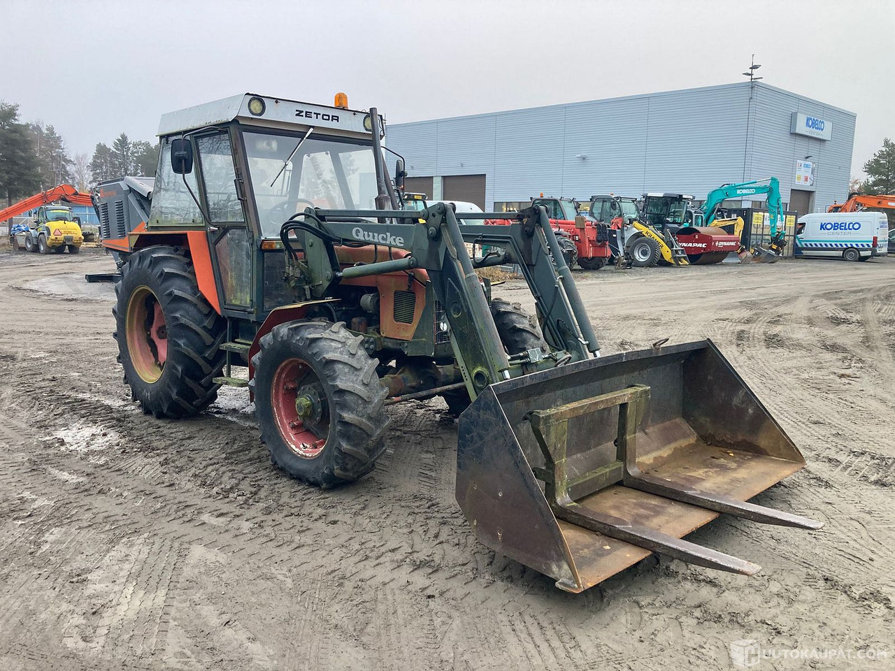 Zetor 7245, Nelivetotraktori, 1985, Marginaaliverollinen, Seinäjoki - جرار: صورة 5 Zetor 7245, Nelivetotraktori, 1985, Marginaaliverollinen, Seinäjoki - جرار: صورة 5