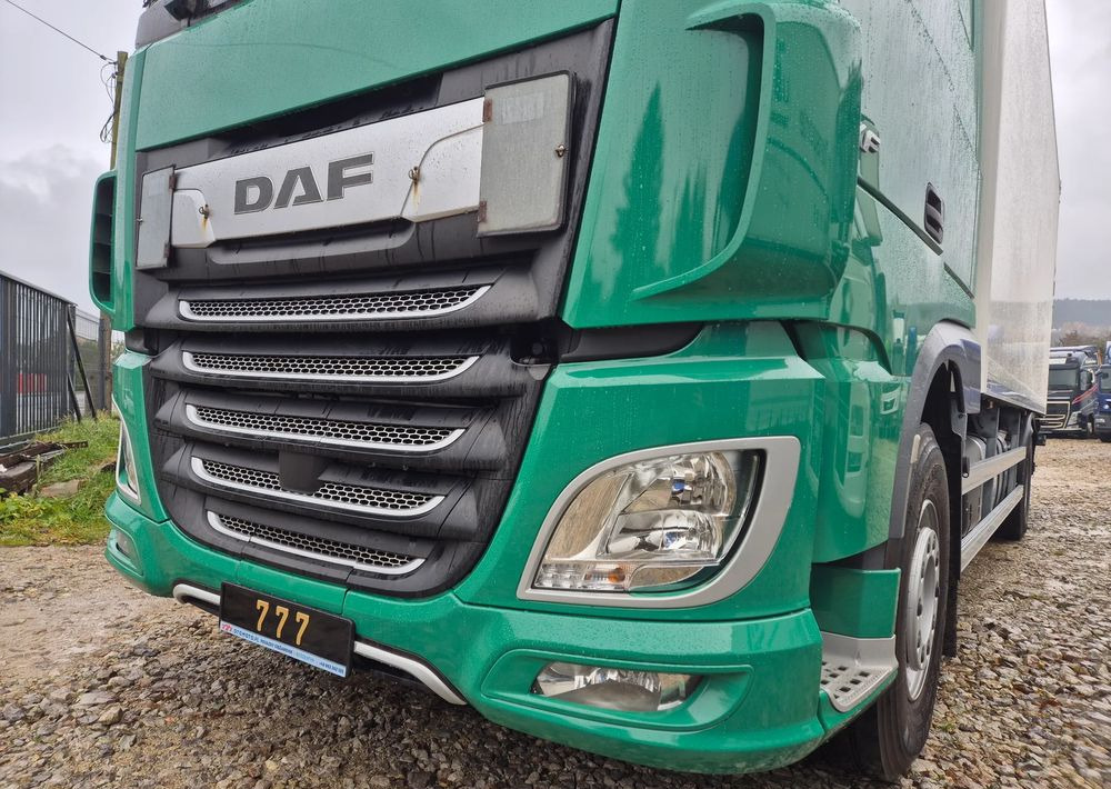 DAF XF ORYGINALNY PRZEBIEG z Niemiec / TANDEM ZESTAW PRZEJAZDOWY Z WINDĄ - شاحنة صندوقية: صورة 5 DAF XF ORYGINALNY PRZEBIEG z Niemiec / TANDEM ZESTAW PRZEJAZDOWY Z WINDĄ - شاحنة صندوقية: صورة 5