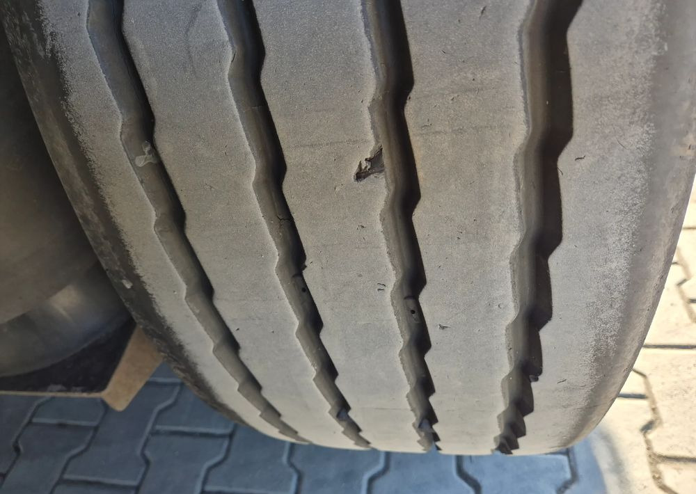 Krone BDE STANDARD PODNOSZONY DACH / z Niemiec PONADGABARYTY POSZERZANA OPONY 80% - نصف مقطورة بستائر جانبية: صورة 4 Krone BDE STANDARD PODNOSZONY DACH / z Niemiec PONADGABARYTY POSZERZANA OPONY 80% - نصف مقطورة بستائر جانبية: صورة 4