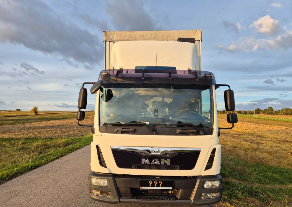 MAN TGL 12.250 6.2m 7.6m HAK AUTOMAT KLIMA 12000kg ESP EURO 6 mega / TOP STAN / okazja nauka jazdy MOŻLIWOŚĆ DOSTOSOWANIA elka - شاحنة ذات ستائر جانبية: صورة 3 MAN TGL 12.250 6.2m 7.6m HAK AUTOMAT KLIMA 12000kg ESP EURO 6 mega / TOP STAN / okazja nauka jazdy MOŻLIWOŚĆ DOSTOSOWANIA elka - شاحنة ذات ستائر جانبية: صورة 3