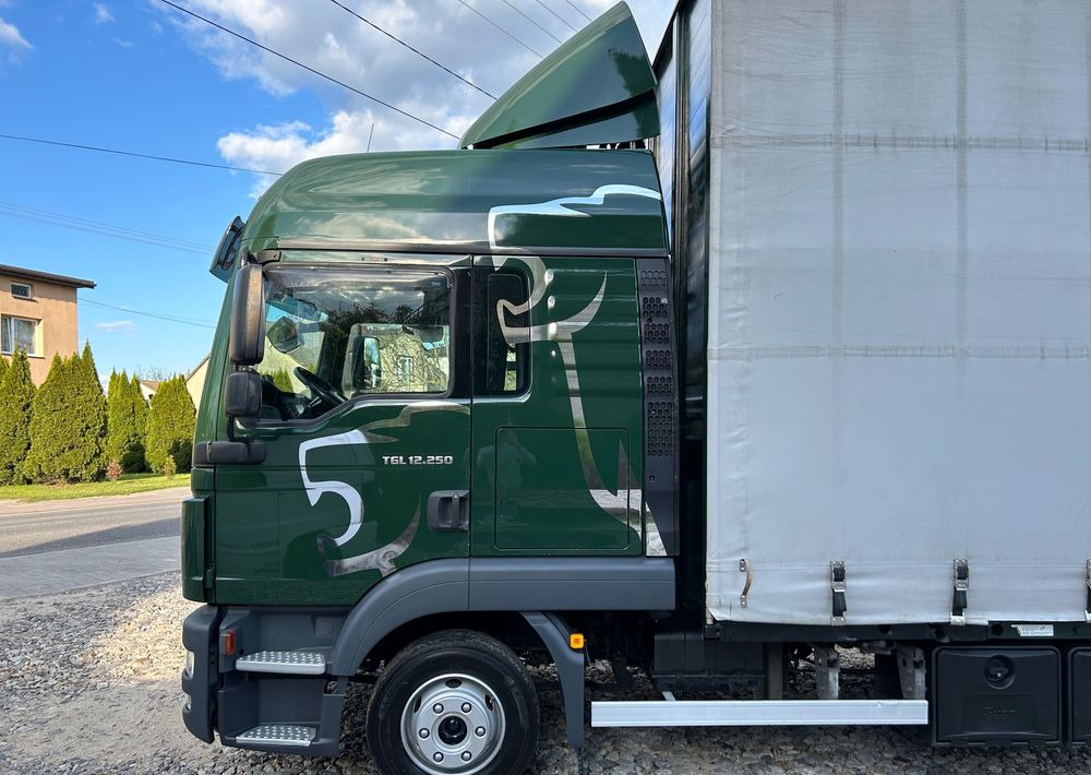 MAN TGL 12.250 GLOB UNIKAT z Niemiec BDF firanka / AUTOMAT HAK / EURO 6 / BDF 7.40 wysoki / MICHELIN 80% - شاحنة ذات ستائر جانبية: صورة 5 MAN TGL 12.250 GLOB UNIKAT z Niemiec BDF firanka / AUTOMAT HAK / EURO 6 / BDF 7.40 wysoki / MICHELIN 80% - شاحنة ذات ستائر جانبية: صورة 5
