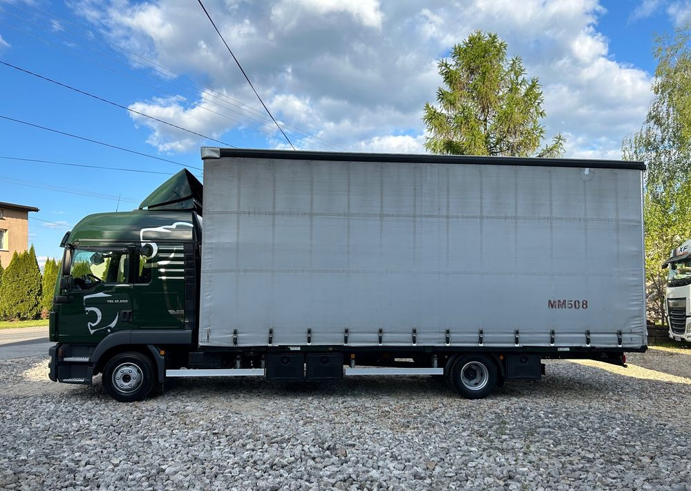 MAN TGL 12.250 GLOB UNIKAT z Niemiec BDF firanka / AUTOMAT HAK / EURO 6 / BDF 7.40 wysoki / MICHELIN 80% - شاحنة ذات ستائر جانبية: صورة 4 MAN TGL 12.250 GLOB UNIKAT z Niemiec BDF firanka / AUTOMAT HAK / EURO 6 / BDF 7.40 wysoki / MICHELIN 80% - شاحنة ذات ستائر جانبية: صورة 4