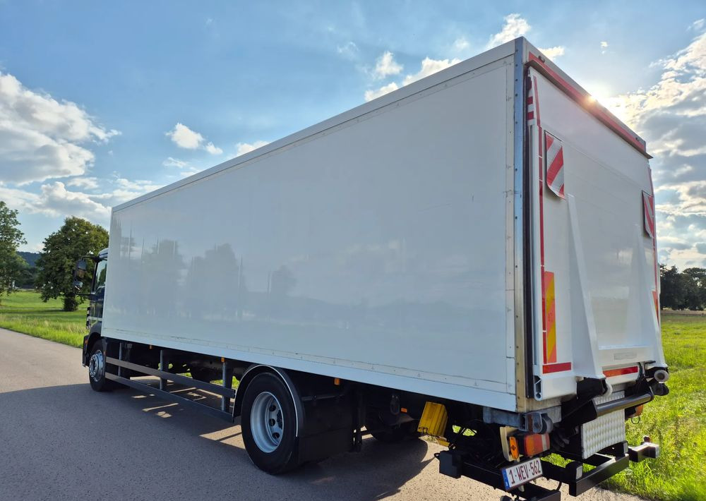 MAN TGM 18.250 Carrier 1950 D/E z Holandii / TOP STAN / 7.5m / 18 palet / winda + drzwi boczne / OKAZJA - شاحنة ذات مبرد: صورة 5 MAN TGM 18.250 Carrier 1950 D/E z Holandii / TOP STAN / 7.5m / 18 palet / winda + drzwi boczne / OKAZJA - شاحنة ذات مبرد: صورة 5