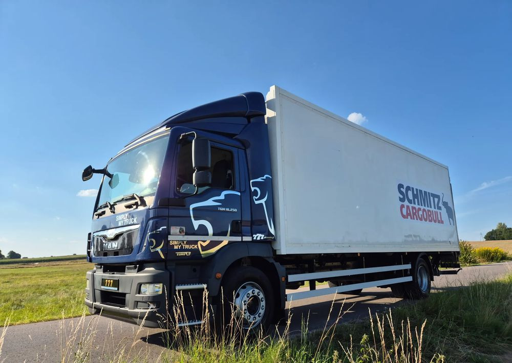 تأجير MAN TGM 18.250 Carrier 1950 D/E z Holandii / TOP STAN / 7.5m / 18 palet / winda + drzwi boczne / OKAZJA MAN TGM 18.250 Carrier 1950 D/E z Holandii / TOP STAN / 7.5m / 18 palet / winda + drzwi boczne / OKAZJA: صورة 10 تأجير MAN TGM 18.250 Carrier 1950 D/E z Holandii / TOP STAN / 7.5m / 18 palet / winda + drzwi boczne / OKAZJA MAN TGM 18.250 Carrier 1950 D/E z Holandii / TOP STAN / 7.5m / 18 palet / winda + drzwi boczne / OKAZJA: صورة 10