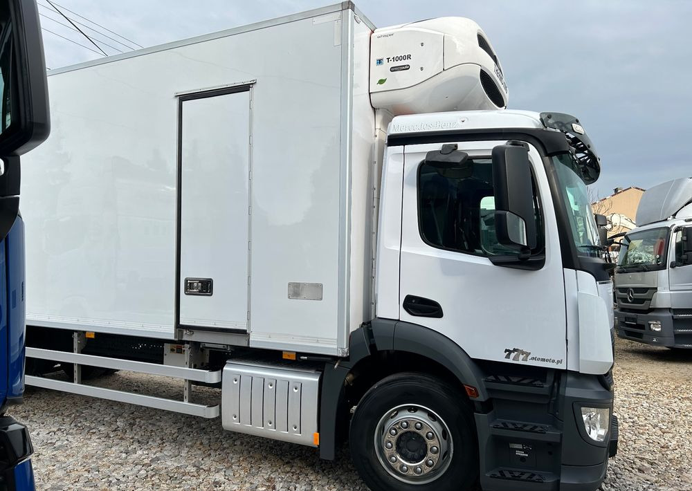 Mercedes-Benz Antos 1824 THERMO King DRZWI + winda + 2x drzwi boczne / 8.3m / z Holandii / KLIMA LEKKI / Axor man Tgm T1000-R - شاحنة ذات مبرد: صورة 3 Mercedes-Benz Antos 1824 THERMO King DRZWI + winda + 2x drzwi boczne / 8.3m / z Holandii / KLIMA LEKKI / Axor man Tgm T1000-R - شاحنة ذات مبرد: صورة 3