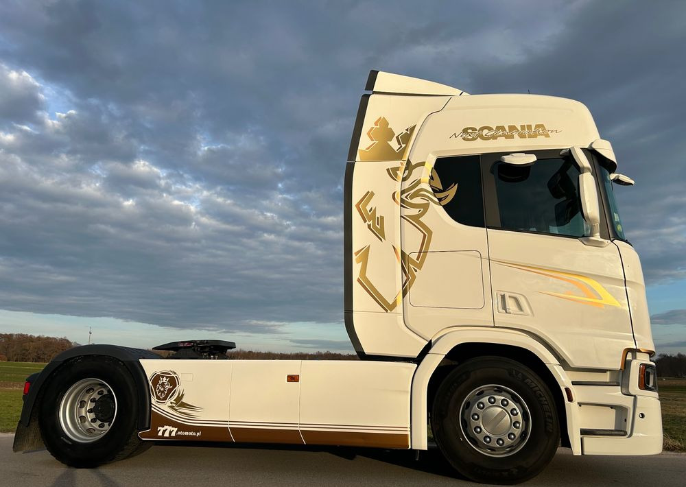 Scania R500 FULL AIR 2019 10x poduszki KLIMA POSTOJOWA / RETARDER / FULL SPOJLER / TOP STAN / od jedynego właściciela ! HYDRAULIKA spod beczki spożywczej ! / do wywrotu ruchomej podłogi beczki TOP TOP - مقطورة السحب: صورة 4 Scania R500 FULL AIR 2019 10x poduszki KLIMA POSTOJOWA / RETARDER / FULL SPOJLER / TOP STAN / od jedynego właściciela ! HYDRAULIKA spod beczki spożywczej ! / do wywrotu ruchomej podłogi beczki TOP TOP - مقطورة السحب: صورة 4