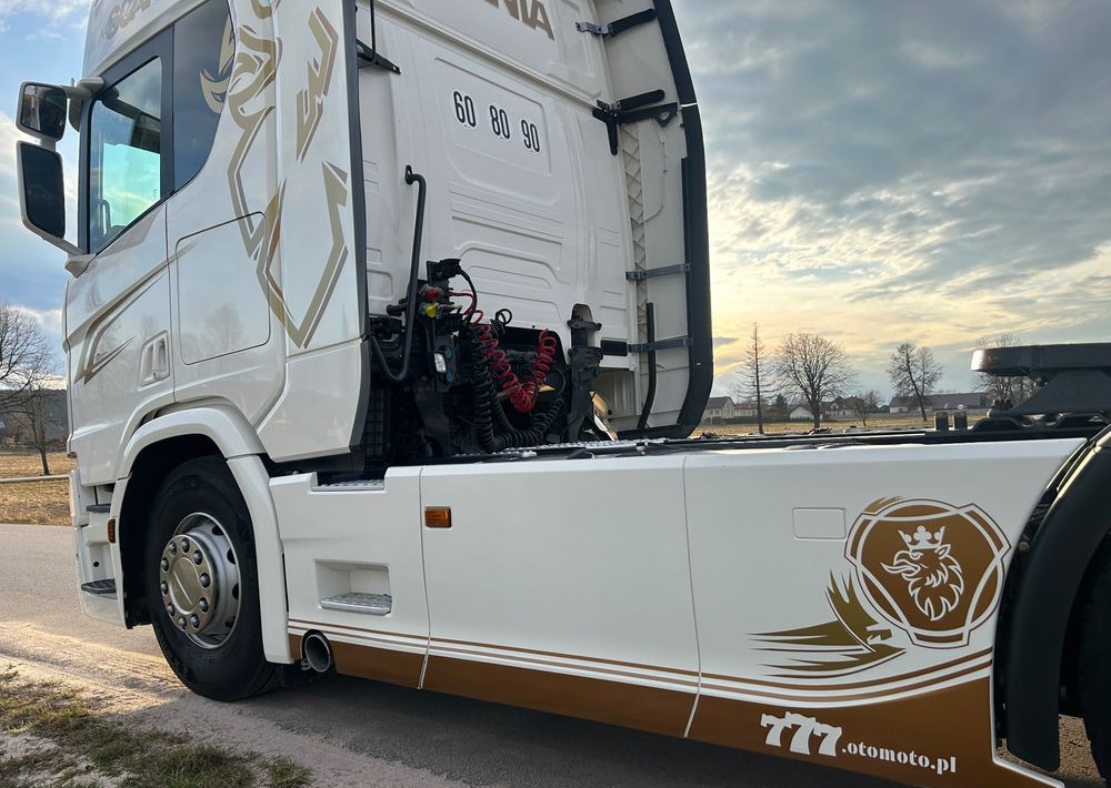 Scania R500 FULL AIR 2019 10x poduszki KLIMA POSTOJOWA / RETARDER / FULL SPOJLER / TOP STAN / od jedynego właściciela ! HYDRAULIKA spod beczki spożywczej ! / do wywrotu ruchomej podłogi beczki TOP TOP - مقطورة السحب: صورة 5 Scania R500 FULL AIR 2019 10x poduszki KLIMA POSTOJOWA / RETARDER / FULL SPOJLER / TOP STAN / od jedynego właściciela ! HYDRAULIKA spod beczki spożywczej ! / do wywrotu ruchomej podłogi beczki TOP TOP - مقطورة السحب: صورة 5