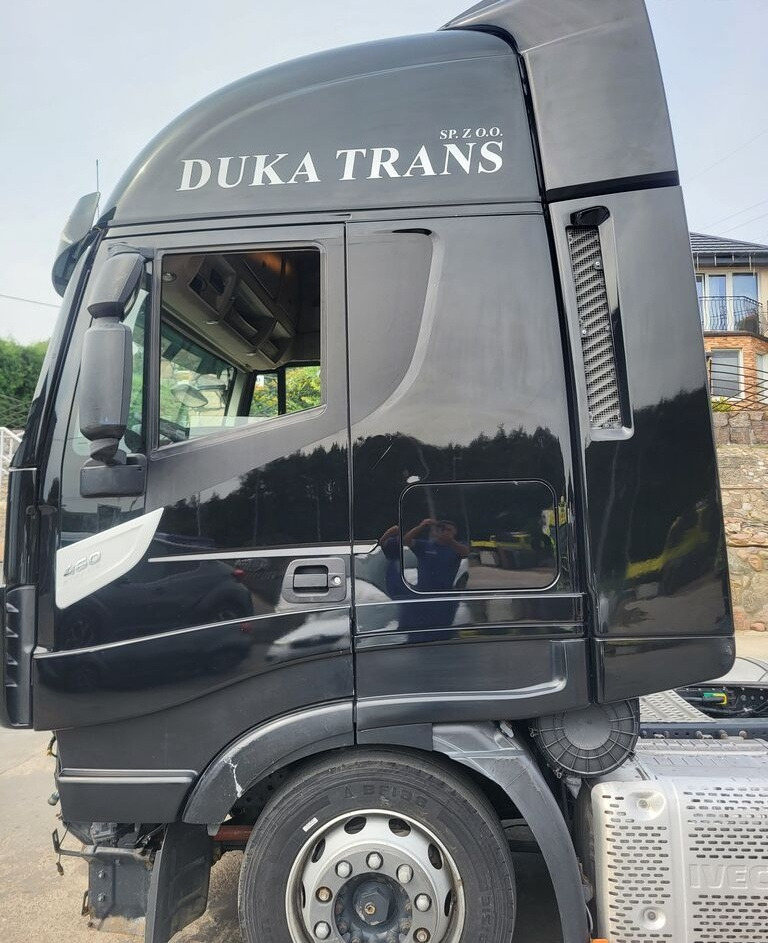 IVECO Stralis Hi-Way XP 2017r. Lift truck - كابينة - شاحنة: صورة 4 IVECO Stralis Hi-Way XP 2017r. Lift truck - كابينة - شاحنة: صورة 4